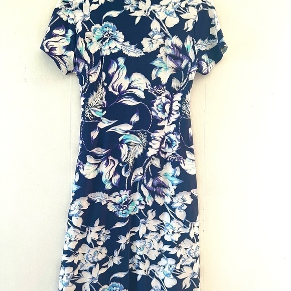 Soft Surroundings Shapely Anywhere Dress in Blue Floral  Small Petite - Picture 7 of 13
